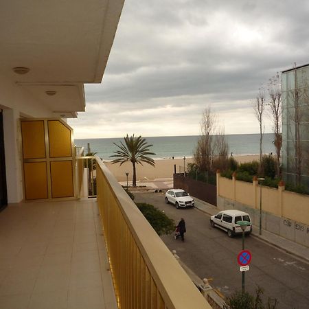 Villa Service - Apartamentos Aransol El Vendrell Ruang foto