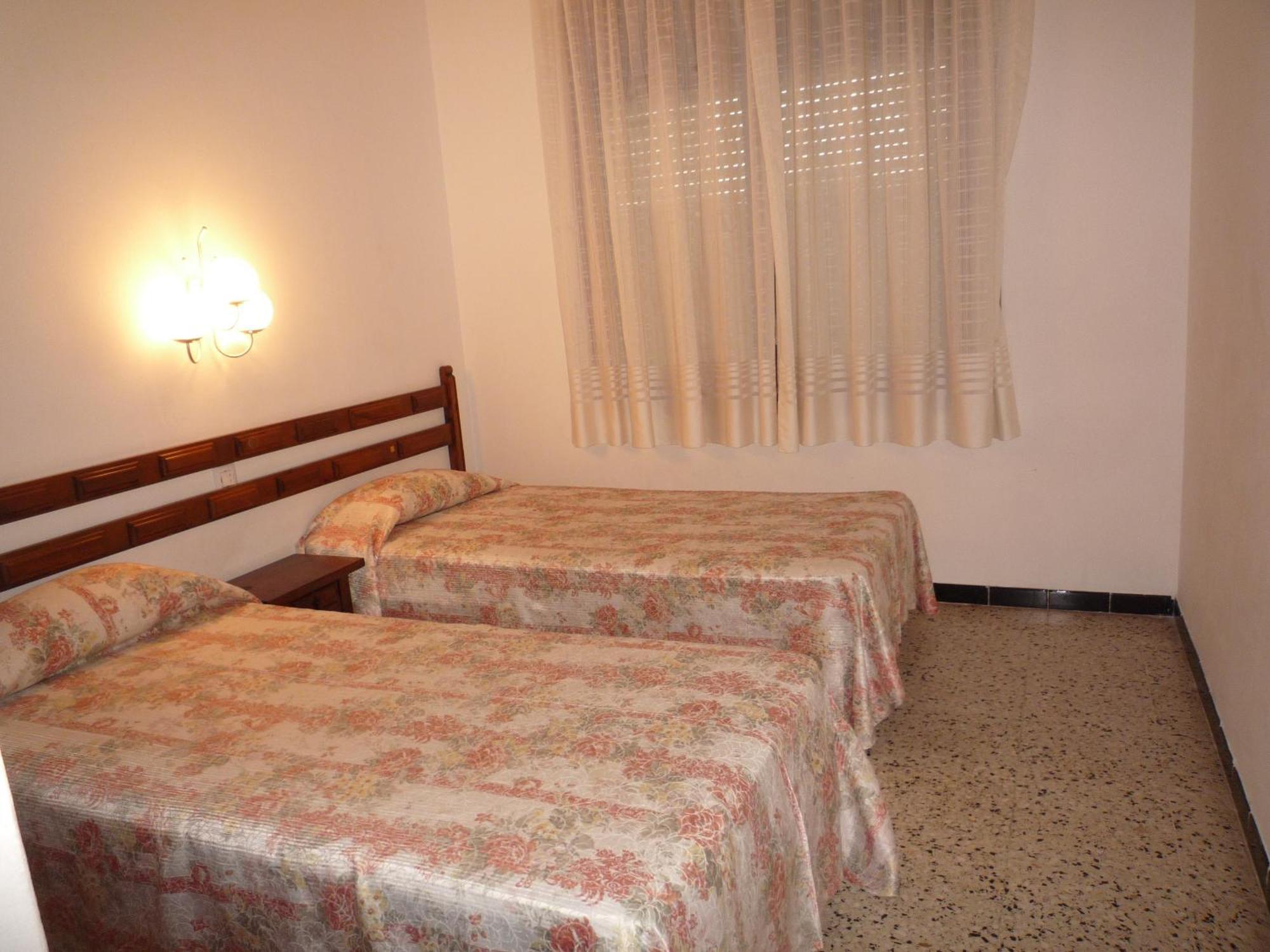 Villa Service - Apartamentos Aransol El Vendrell Ruang foto