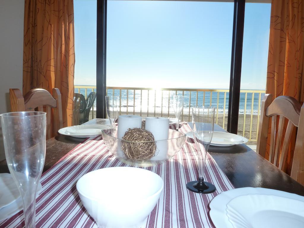 Villa Service - Apartamentos Aransol El Vendrell Ruang foto