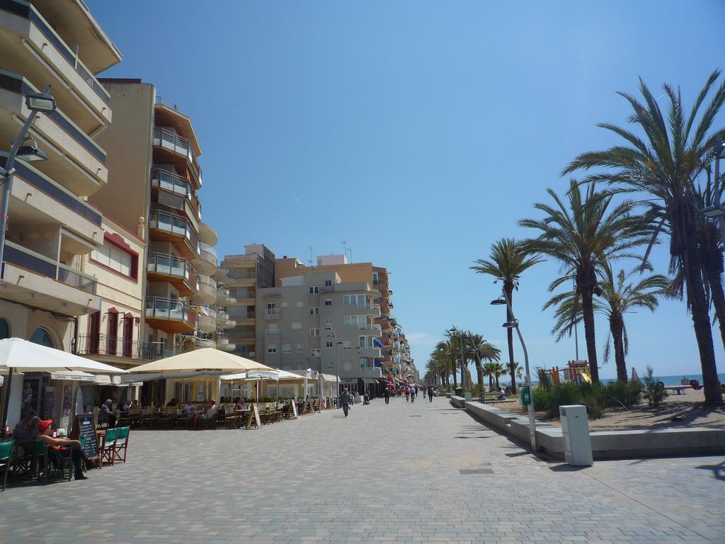 Villa Service - Apartamentos Aransol El Vendrell Bagian luar foto