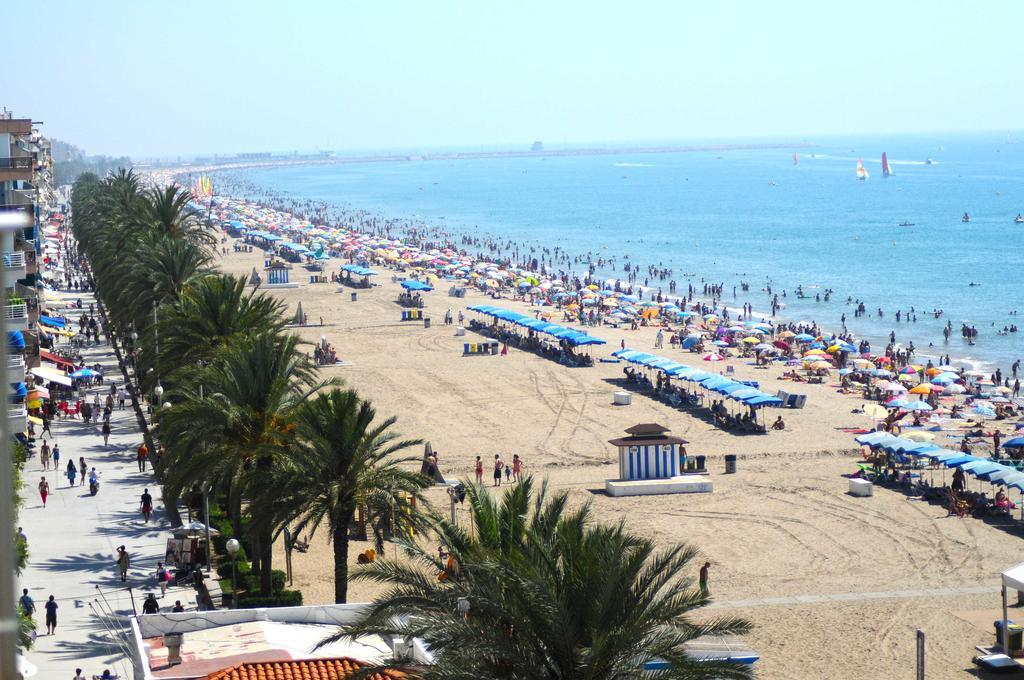 Villa Service - Apartamentos Aransol El Vendrell Bagian luar foto